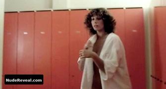 STEFANIA SANDRELLI nude in Le voyage de noces