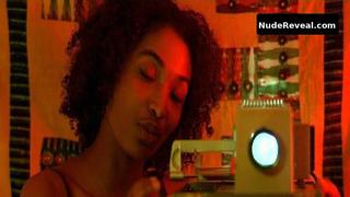 SARA MARTINS nude in Les bleus: premiers pas dans la police