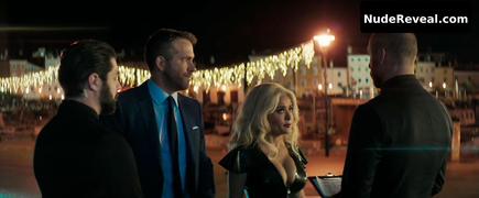 SALMA HAYEK nude in Hitmans Wifes Bodyguard