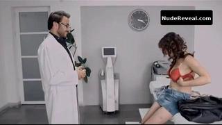 HATICE ASLAN nude in Hatice Aslan