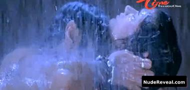 PRIYAMANI nude in Mitrudu