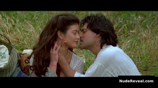 CATHERINE ZETA-JONES nude in Christopher Columbus: The Discovery