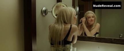 PAULINA GALAZKA nude in Girls to Buy