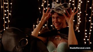 CARRIE PRESTON nude in Claws