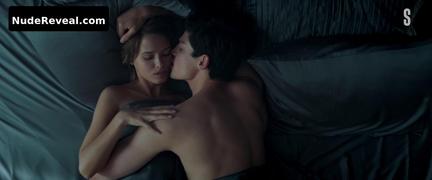 LYUBOV AKSYONOVA nude in Zhit zhizn