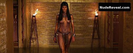 PATRICIA VELASQUEZ nude in The Mummy