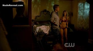 ANNALYNNE MCCORD nude in 90210