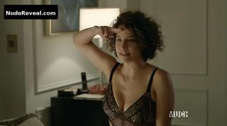 ILANA GLAZER nude in Broad City