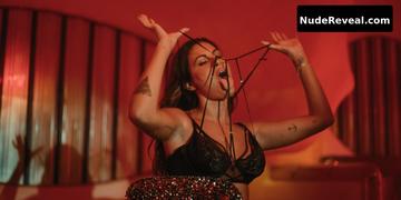 CAROLINA LOUREIRO nude in O Clube