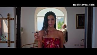 CELESTE DALLA PORTA nude in Parthenope