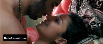 PARINEETI CHOPRA nude in Ishaqzaade
