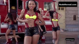 LOGAN BROWNING nude in Hit the Floor