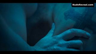 SHELLEY HENNIG nude in Obliterated