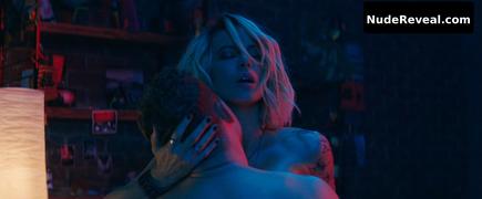 KATE BECKINSALE nude in Jolt