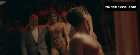 DARIA CHOJNACKA nude in Petla