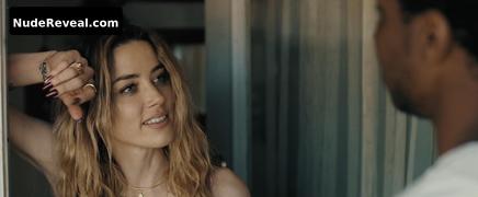 AMBER HEARD nude in Gully