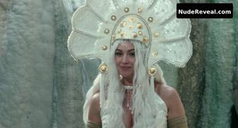 MONICA BELLUCCI nude in The Wonders