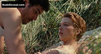 LEA SEYDOUX nude in Grand Central