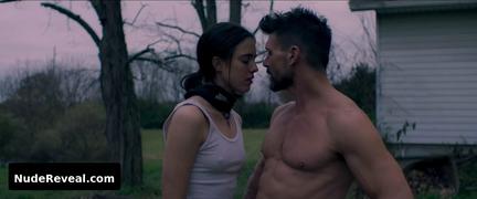 MARGARET QUALLEY nude in Donnybrook