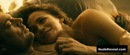 SHANTEL VANSANTEN nude in The Boys