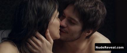 JULIETTE BINOCHE nude in Who You Think I Am