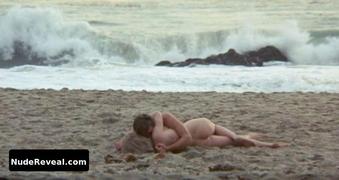 FAYE DUNAWAY nude in The Arrangement