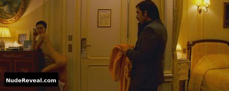 NATALIE PORTMAN nude in Hotel Chevalier