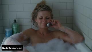 KIRSTEN DUNST nude in Elizabethtown