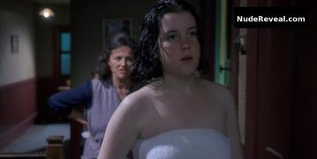 MELANIE LYNSKEY nude in Heavenly Creatures