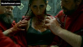 ALBA FLORES nude in La casa de papel