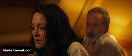 MARION COTILLARD nude in Frere Et Soeur