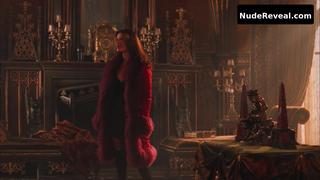 CATHERINE ZETA-JONES nude in The Haunting