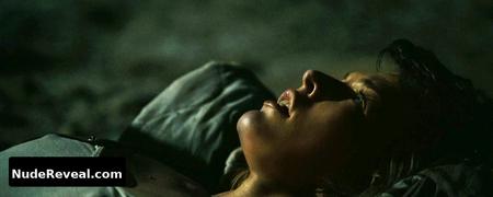 MILLA JOVOVICH nude in Resident Evil: Extinction