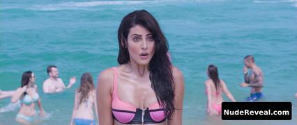 MANDANA KARIMI nude in Kya Kool Hain Hum 3