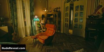 SAMANTHA SIQUEIROS nude in Berlin