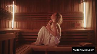 ZUZANA KANOCZOVA nude in Sex O’clock