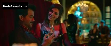 ELNAAZ NOROUZI nude in Jugjugg Jeeyo