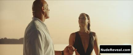 GAL GADOT nude in Red Notice