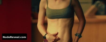 ELLEN PAGE nude in Hard Candy