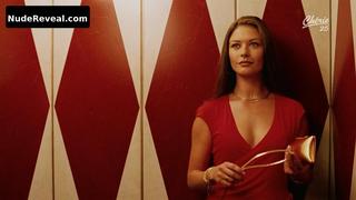 CATHERINE ZETA-JONES nude in Intolerable Cruelty