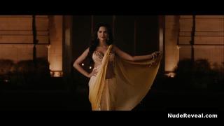 ESHA GUPTA nude in Jannat 2