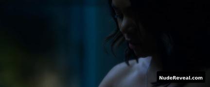 REGINA HALL nude in When the Bough Breaks