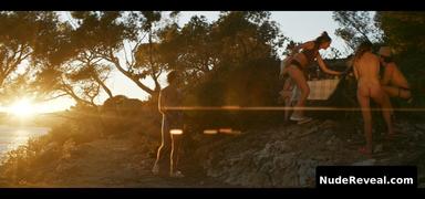 LOUISE BOURGOIN nude in Le Medium