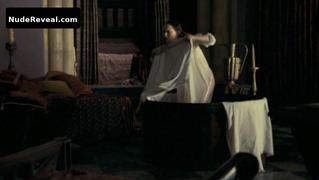 NATALIE PORTMAN nude in The Other Boleyn Girl