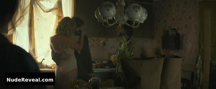 LOLA KIRKE nude in American Woman