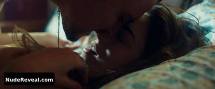MIRIAM LEONE nude in Lamore a domicilio