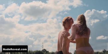LILLY KRUG nude in Club Der Dinosaurier