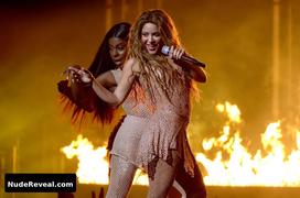SHAKIRA nude in MTV Video Music Awards