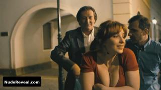 VICA KEREKES nude in Muzi v nadeji