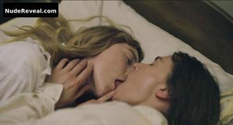 KATE WINSLET nude in Ammonite